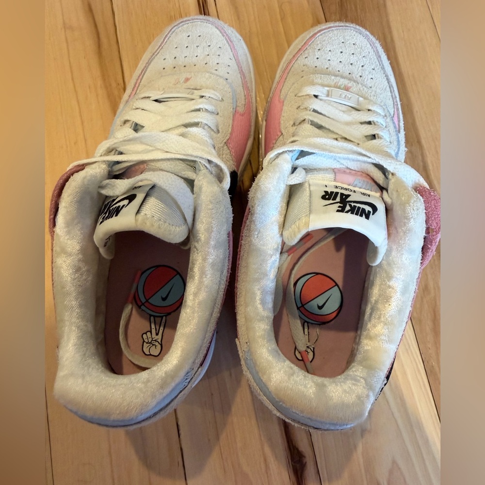 Nike Air Force 1 Shadow "Hoops Pack" sneakers in the Medium Soft Pink colorway. - Picture 5 of 8